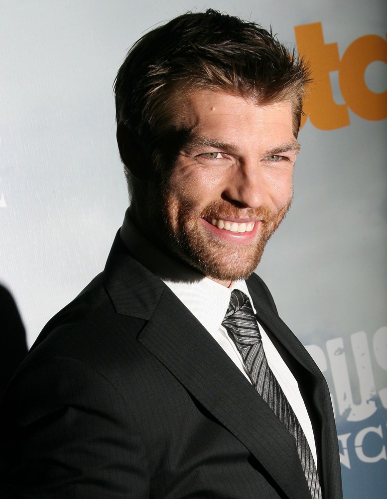 liam-mcintyre-premiere-spartacus-vengeance-01